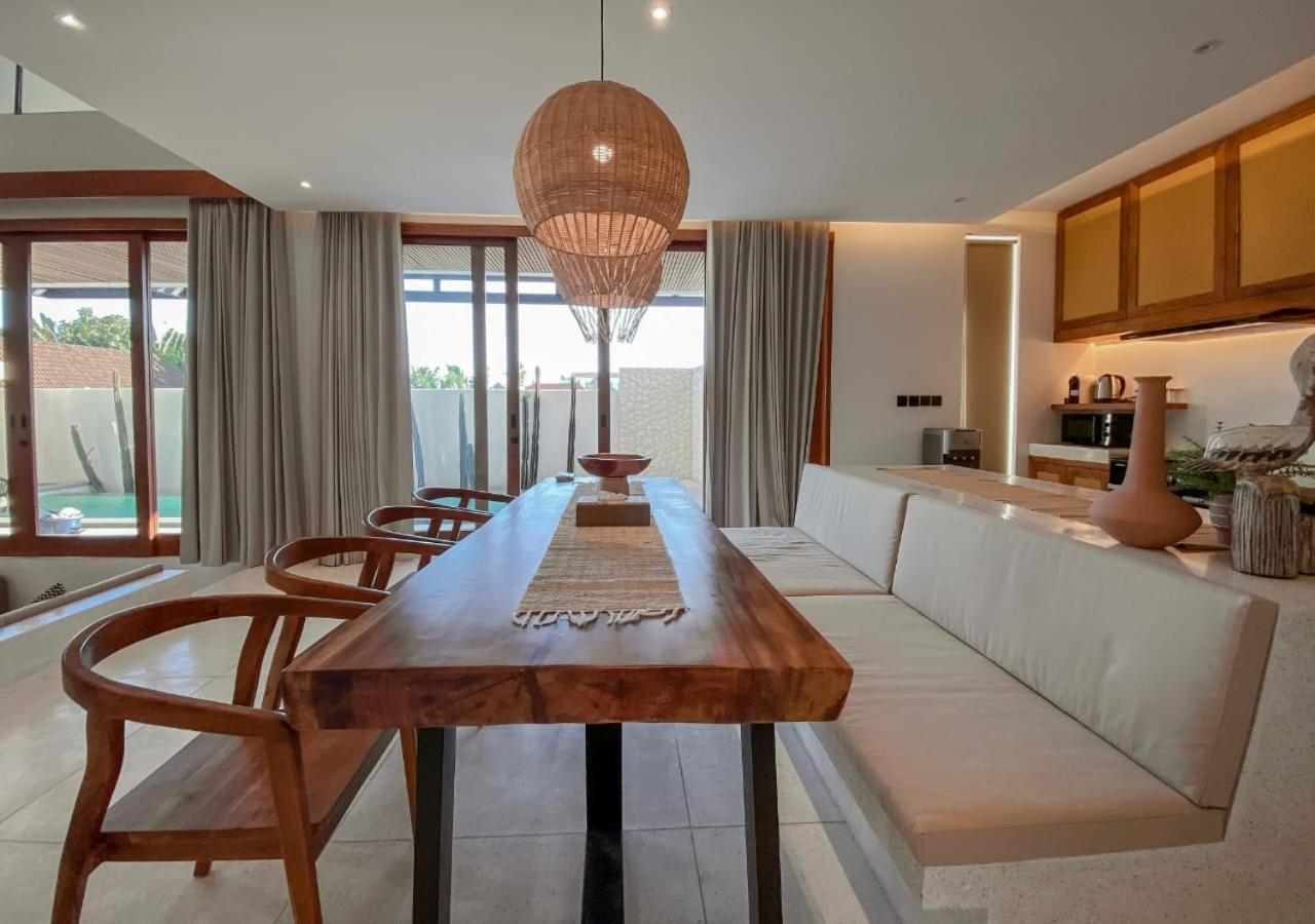 Ophelia Villa Canggu Buitenkant foto